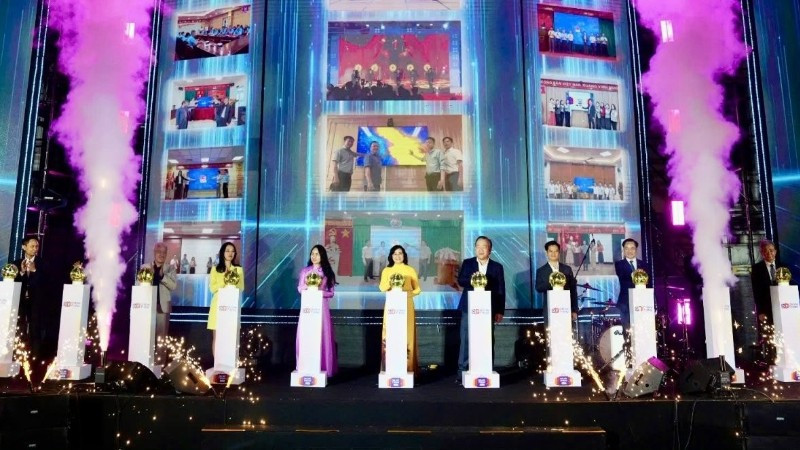 TRUNG TÂM PHÁT TRIỂN THƯƠNG MẠI ĐIỆN TỬ VÀ CÔNG NGHỆ SỐ