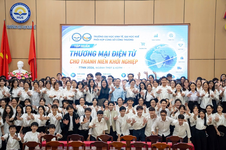 Huế trang bị kỹ năng thương mại điện tử và AI cho lực lượng trẻ